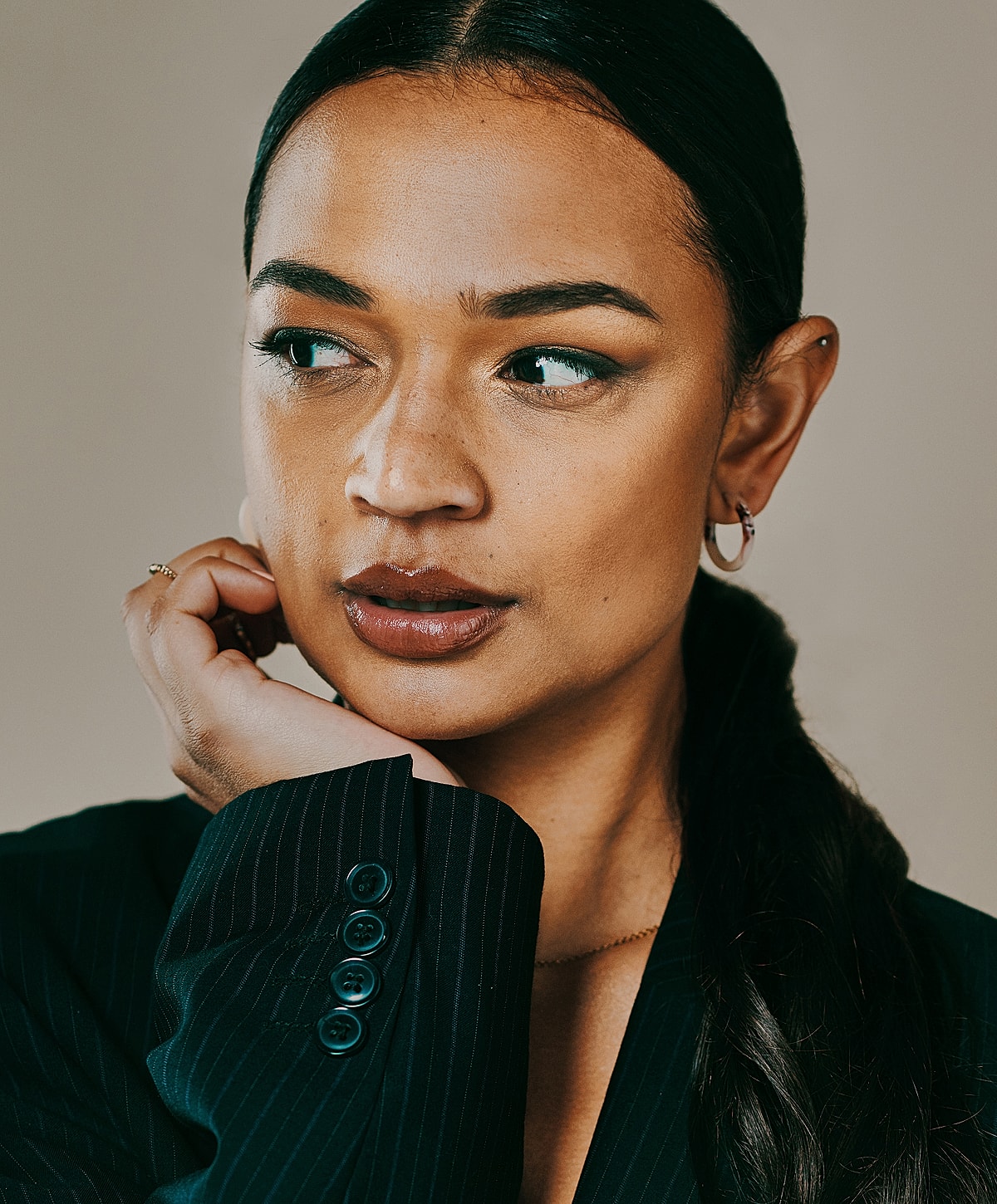 St. Louis Morpheus8 model with long hair.